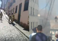 Casarão é atingido por incêndio no Pelourinho neste domingo (30)