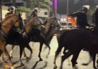 Apuração da eleição: Cavalaria da PM chega à Avenida Paulista
