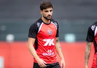 Com 20 minutos jogados em mais de 400 dias, volante segue indisponível