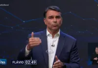 Debate na Band: Flávio fala em erros de Bolsonaro na saúde durante a pandemia