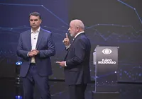 Debate na Band: Lula desafia Flávio Bolsonaro a abrir sigilo e expor suposta corrupção
