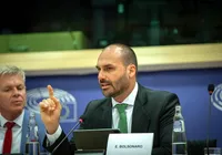 Eduardo Bolsonaro pede a Trump novas sanções contra ministros do STF
