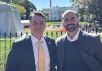 Eduardo ironiza suposta fuga de Flávio Bolsonaro e cita Elon Musk