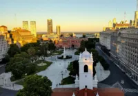 Em meio a crise, comerciantes da Argentina adotam Pix para pagamentos