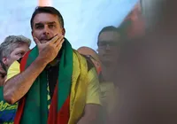 Flávio Bolsonaro assume viés golpista em carta e acena para tensão internacional