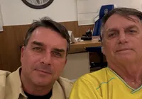 Flávio Bolsonaro visita pai após ser derrotado por Lula nas eleições