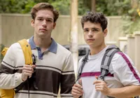 Globo muda programação e adia beijo gay em Quem Ama Cuida