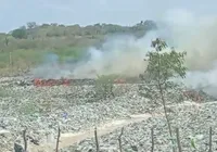 Incêndio em lixão de Senhor do Bonfim encobre cidade com fumaça