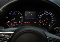 Luzes ligadas no painel do carro? Não se apavore e entenda os sinais