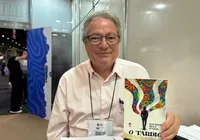 Na Bienal de São Paulo, autor nordestino lança livro sobre o lado oculto