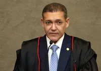 Nunes Marques passa por cima de corregedor do TSE e manda derrubar canal ‘Exército do Lula’