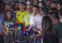 PF aciona autoridades da Argentina em meio à fuga de Flávio Bolsonaro