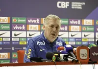 Questionado na Seleção, Ancelotti minimiza: "Crítica afeta zero"