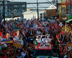 Lula usa caminhada na Liberdade para reforçar projeto eleitoral na Bahia - Imagem