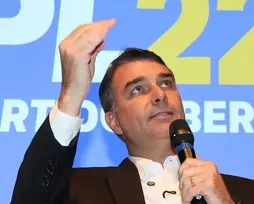 "Tentativa de proteger Moraes", diz Flávio sobre sessão do STF - Imagem