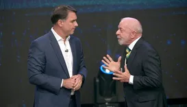 Eleitores exigem que Globo desminta fake news ao vivo em último debate