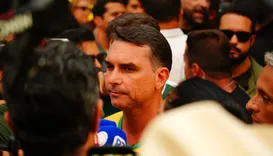 Flávio Bolsonaro desiste de debate da Globo e culpa TSE