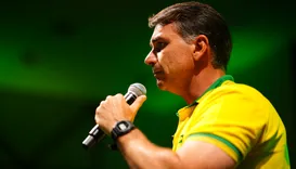 Flávio Bolsonaro nega que vá tirar título de Padroeira de Aparecida