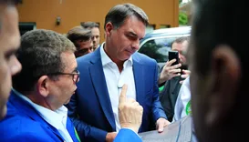 Justiça libera entrega de título de cidadão de Salvador a Flávio Bolsonaro