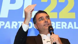 "Tentativa de proteger Moraes", diz Flávio sobre sessão do STF