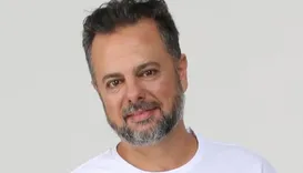 Presidenciável tem propaganda suspensa e fica impedido de obter doação