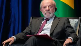 "Querem cassar Moraes porque ele prendeu o pai do Flávio”, dispara Lula