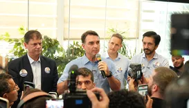 Receio do Caso Master faz Flávio Bolsonaro escolher novo alvo no STF