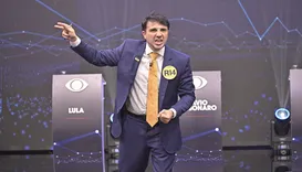 Renan Santos realiza ato em Salvador uma semana antes da eleição