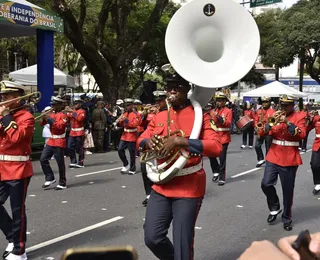 7 de Setembro: vereador desmaia durante desfile em Salvador