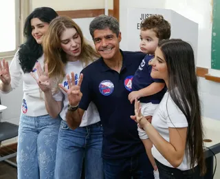 ACM Neto vota em clima de confiança: “O dia de hoje é nosso”