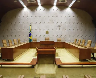Com plenário dividido, STF abre sessão contra Moraes por relação com Vorcaro