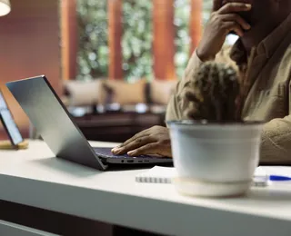 Confira lista com 10 vagas home office em empresas internacionais