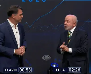 Debate na Band: Flávio Bolsonaro promete "padrão Einstein" no SUS e Lula questiona