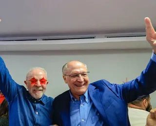 Partidos que apoiaram Flávio Bolsonaro reconhecem vitória de Lula