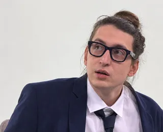 Felca frustra expectativa de denúncias políticas a 5 dias do 2º turno