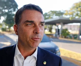 Fim de servidores em possível governo Flávio repercute no Parlamento