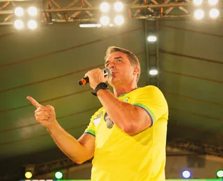 Flávio Bolsonaro gasta mais de R$ 100 mil com pesquisas de voto