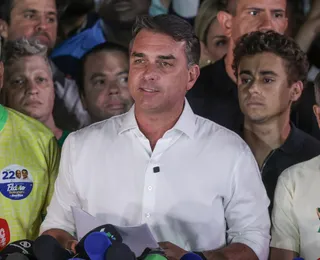 Passaporte de Flávio retido pelo STF inflama bastidores do Senado