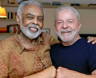 Gilberto Gil reage a título dado a Flávio Bolsonaro em Salvador
