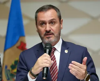 Governo desafia decisão no STF e tenta reconduzir Andrei Rodrigues à PF