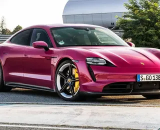 Leilão reúne Porsche, Volvo e Mercedes com até 30% de desconto