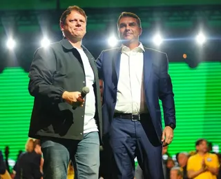 O conselho de Tarcísio de Freitas para Flávio Bolsonaro após derrota