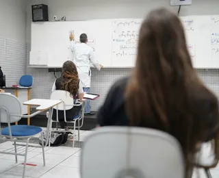 Professores temporários terão piso em 2027? Veja decisão do STF