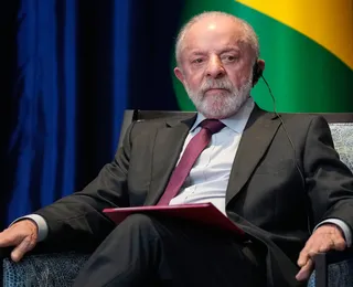"Querem cassar Moraes porque ele prendeu o pai do Flávio”, dispara Lula
