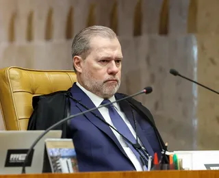 Toffoli se declara impedido de julgar caso que envolve Moraes e Master