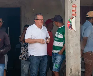 Ex-prefeito é suspeito de compra de votos com maços de dinheiro