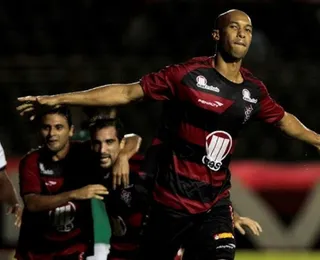 Vitória revive enredo de 2010 com pressão e decisão contra o Vasco na Copa do Brasil
