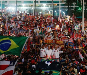 Caminhada em Salvador se torna maior ato de campanha de Lula em 2026