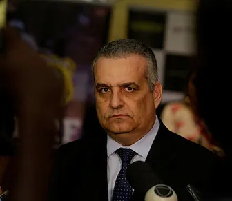 Candidato a vice de Flávio Bolsonaro desembarca em Salvador com série de polêmicas