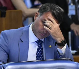 Lula pede investigação sobre criptomoedas distribuídas por apoio a Flávio Bolsonaro